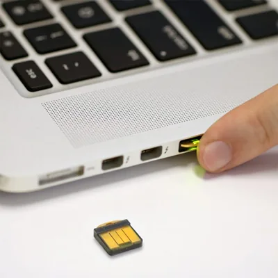 Yubico Yubikey V5 Nano attahed to a lapt